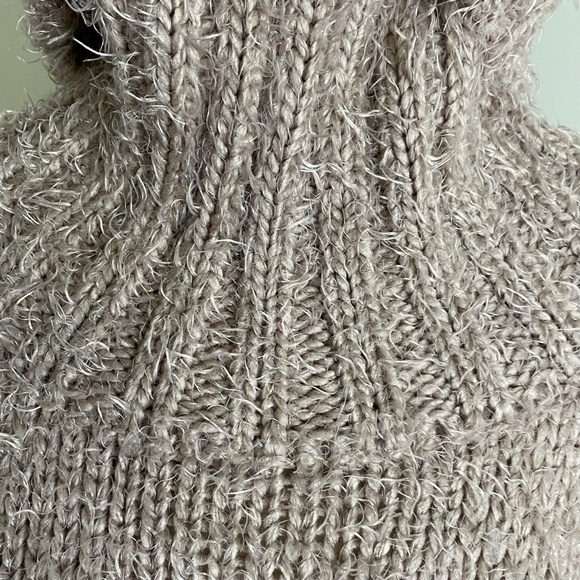 Lush Women's Chunky Soft Mauve Oversized Cowl Turtleneck Knit Sweater. Sz L - Picture 6 of 16